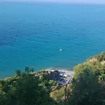 Apartament Dim's Qeparo