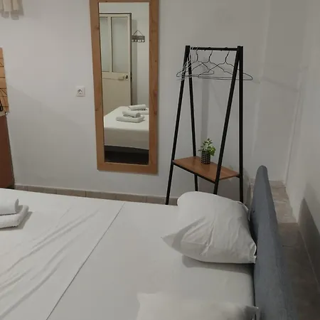 Apartment Dim's Qeparo